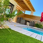 Le Pool House