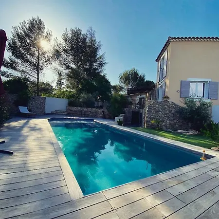 Le Pool House