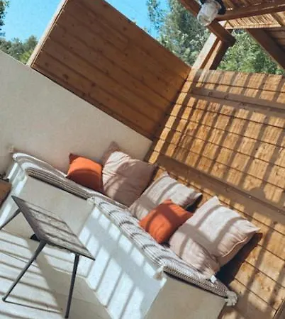 Frühstückspension Le Pool House 4*