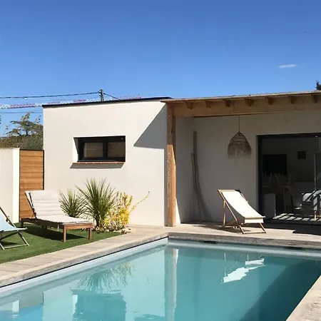 Le Pool House Bed & Breakfast 4*