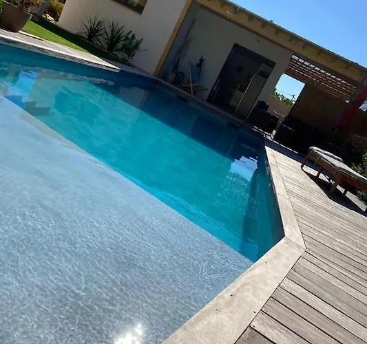 Le Pool House فندق مبيت وإفطار