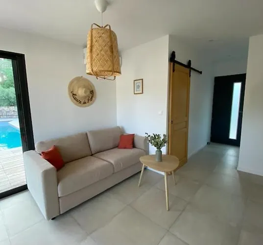 Le Pool House فندق مبيت وإفطار 4*