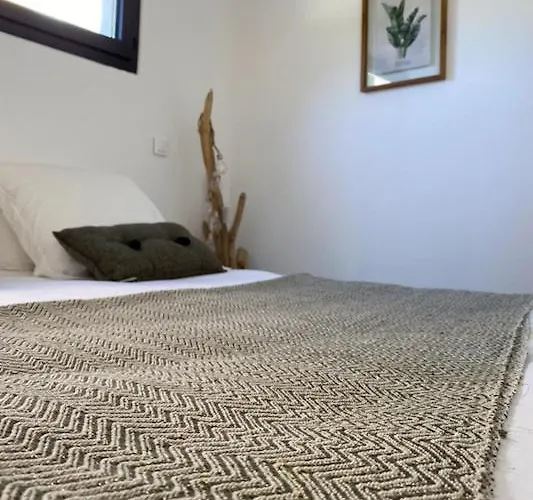 Le Pool House نيم