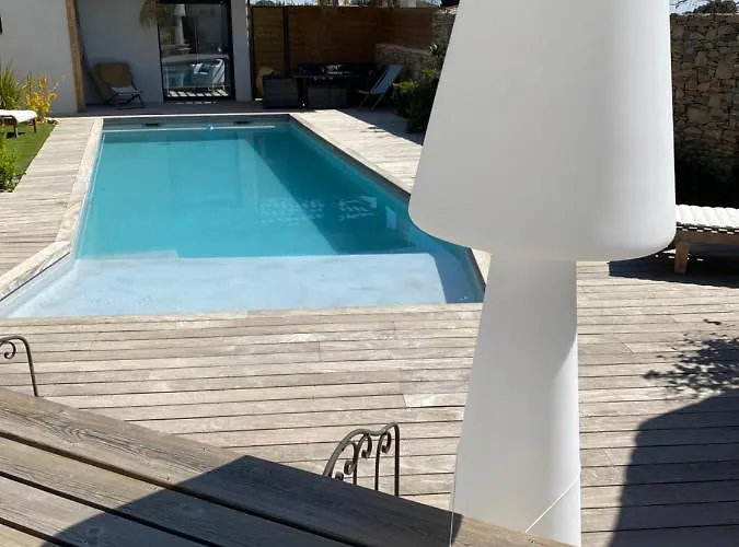 Le Pool House فندق مبيت وإفطار 4*